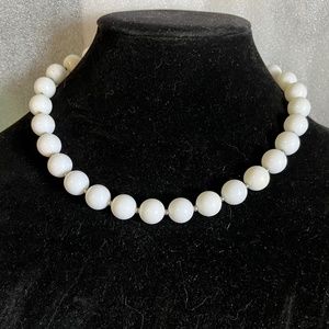 Vintage Fashion Jewelry Faux Round Pearl Necklace 19 Inches Long